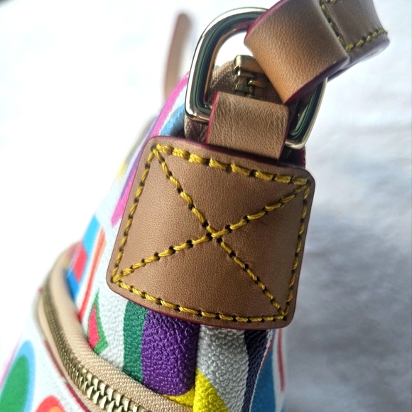 New Dooney & Bourke Leather Art Deco Zip Crossbody Colorful W Key Clip - Picture 3 of 10